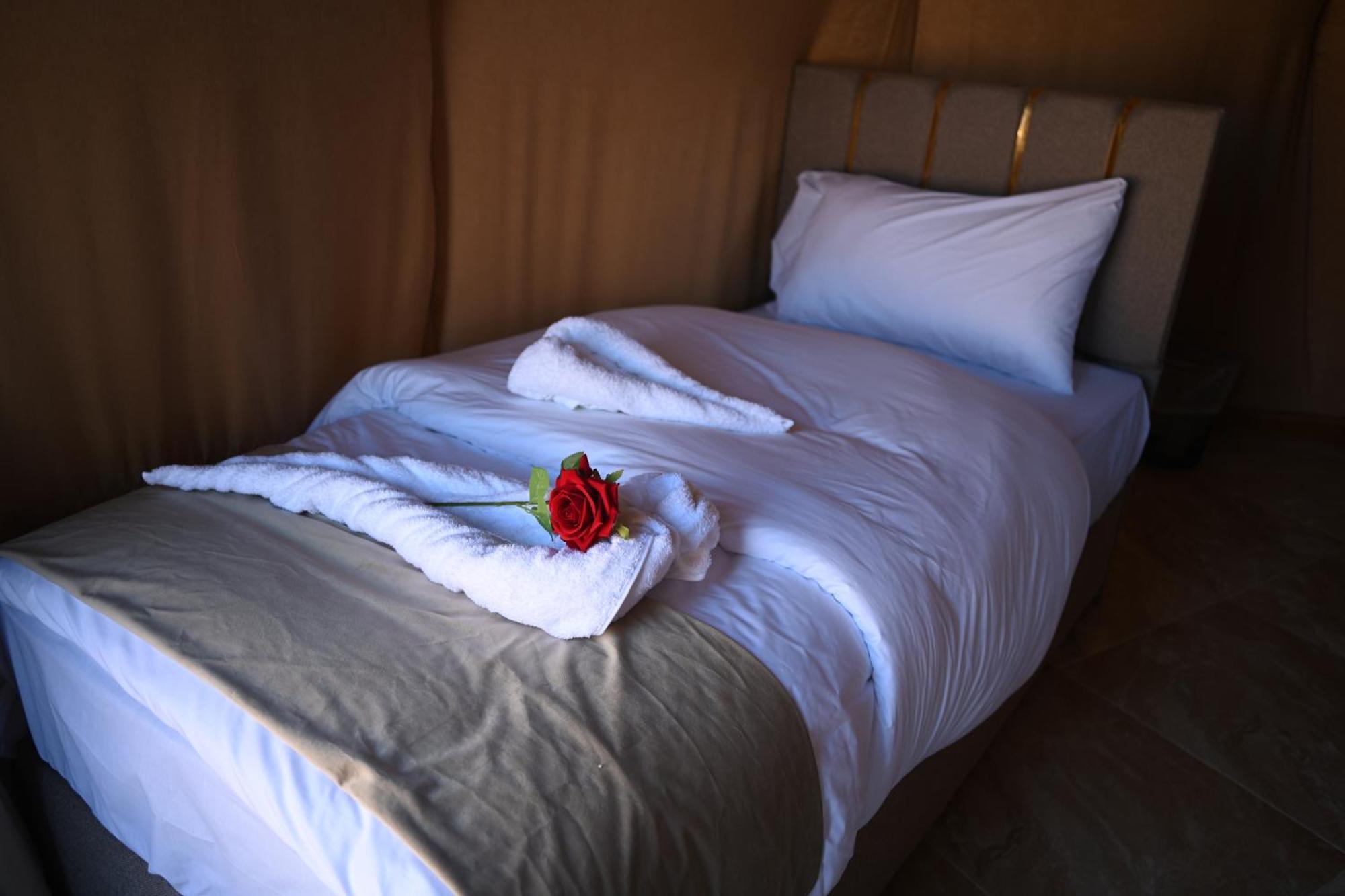 Maraheb Luxury Camp Hotel วาดิรัม ภายนอก รูปภาพ